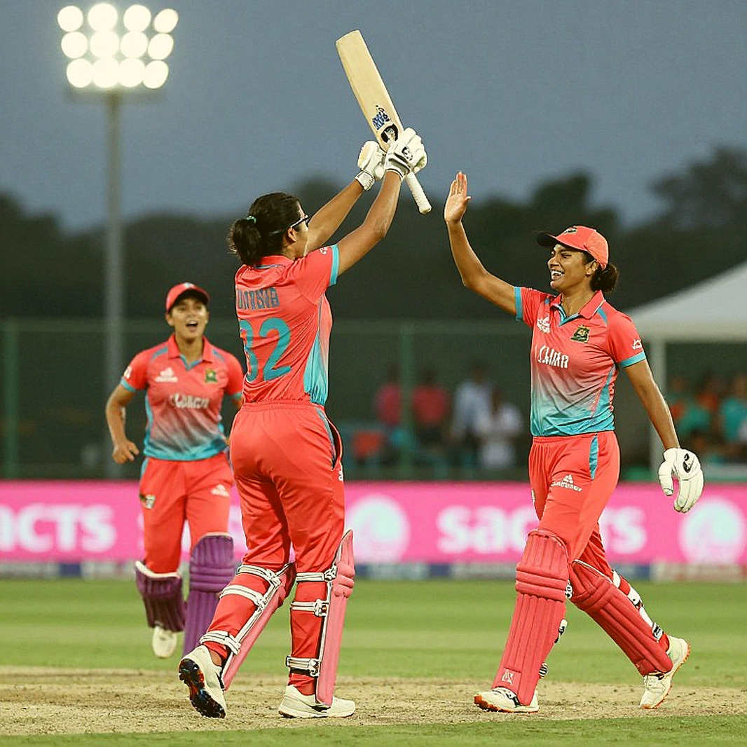 এশিয়া কাপের তিন ফাইনাল, তিন পরাজয়: বাংলাদেশ যে তিন ওভার কখনো জেতে না